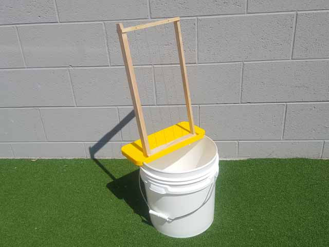 Bucket Uncapping Rest